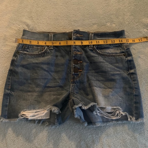 NWT-Mudd High- Rise Shorts - Picture 4 of 5